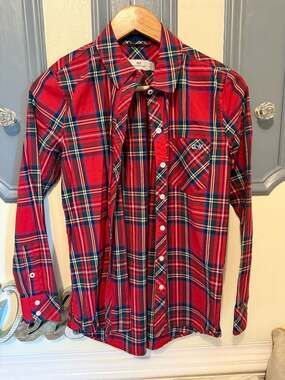 Vineyard Vines Women's Red Tartan Plaid Long Sleeve Button-Down Shirt